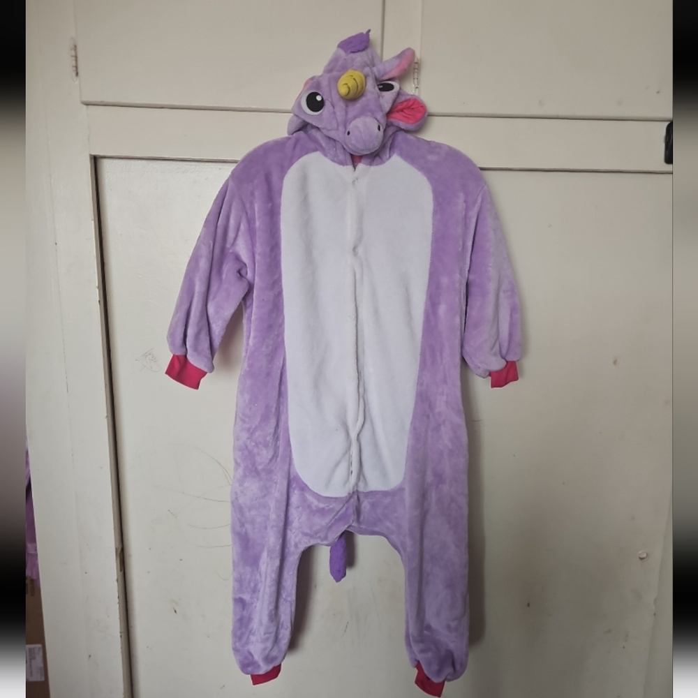 Purple and White Kids Pajamas Size (6-10 Yrs.)